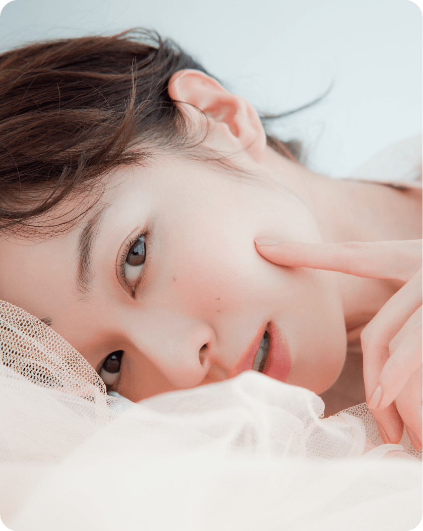 SKIN HUG CHEEK メイクイメージ